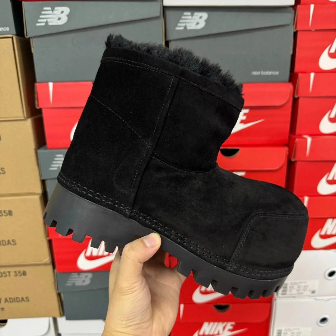 Alaska Fur Snow Boot photo 8