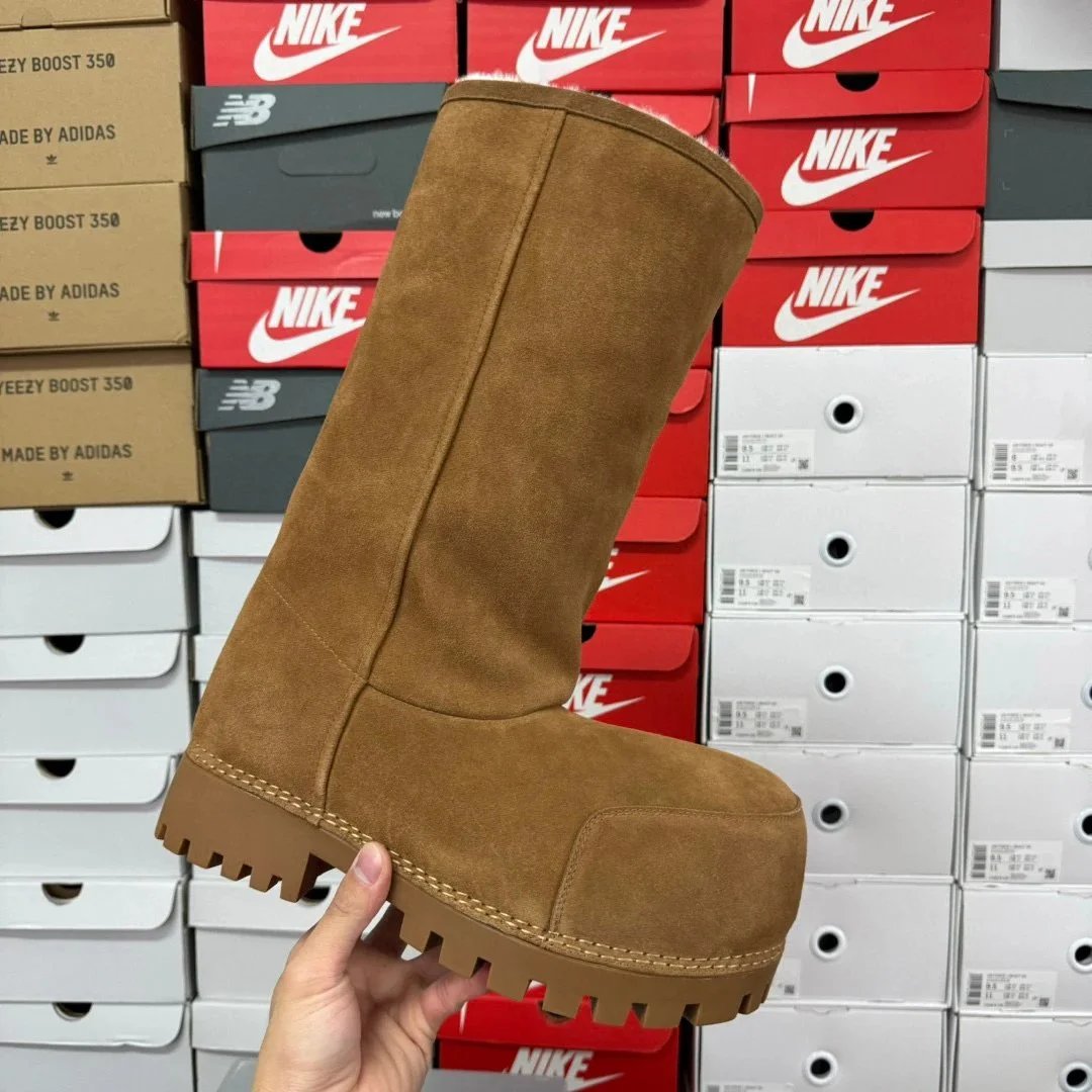 Alaska Fur Snow Boot photo 3