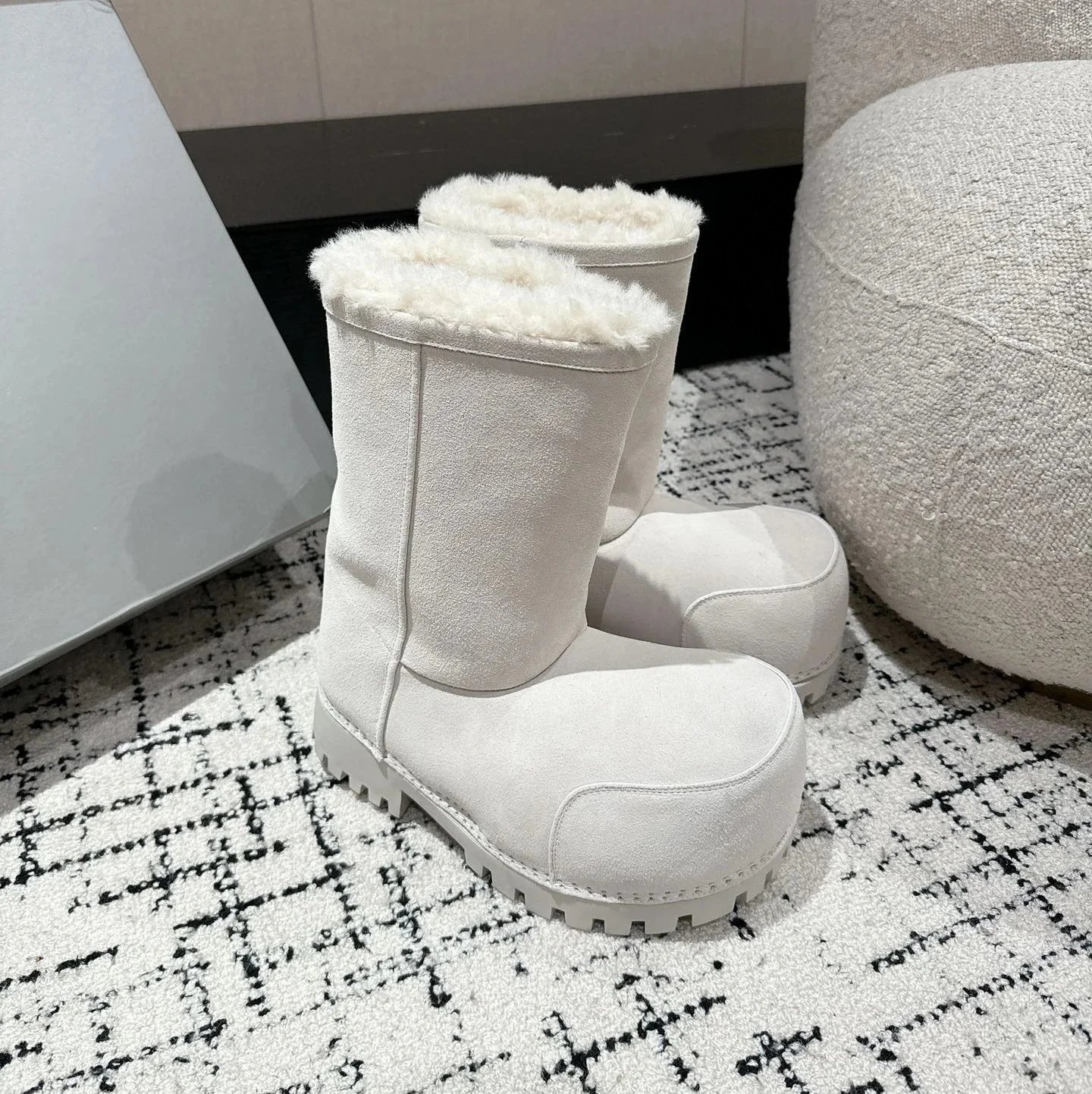 Alaska Fur Snow Boot photo 7