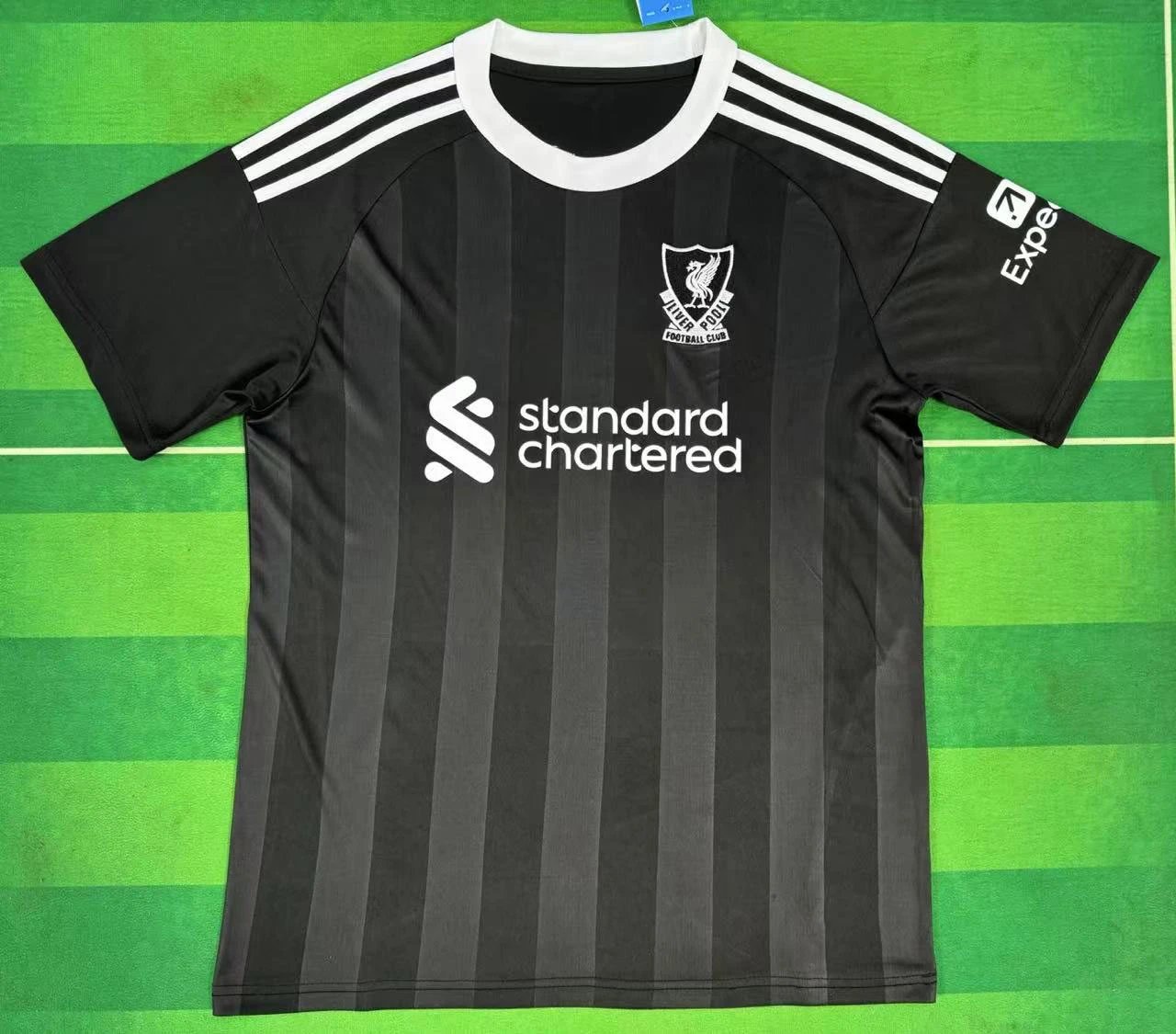 2526 Liverpool goalkeeper SKU image