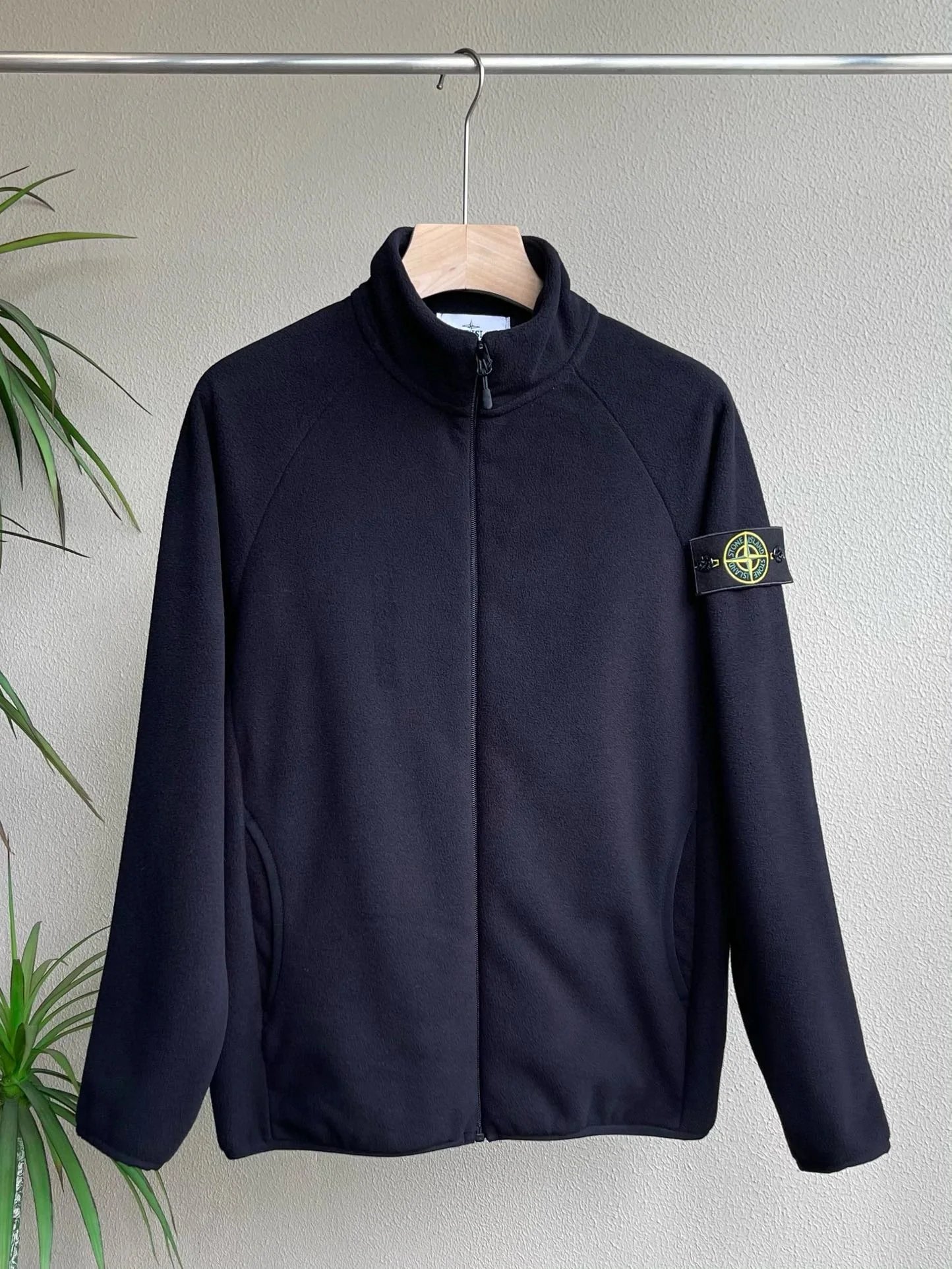 Black SKU image