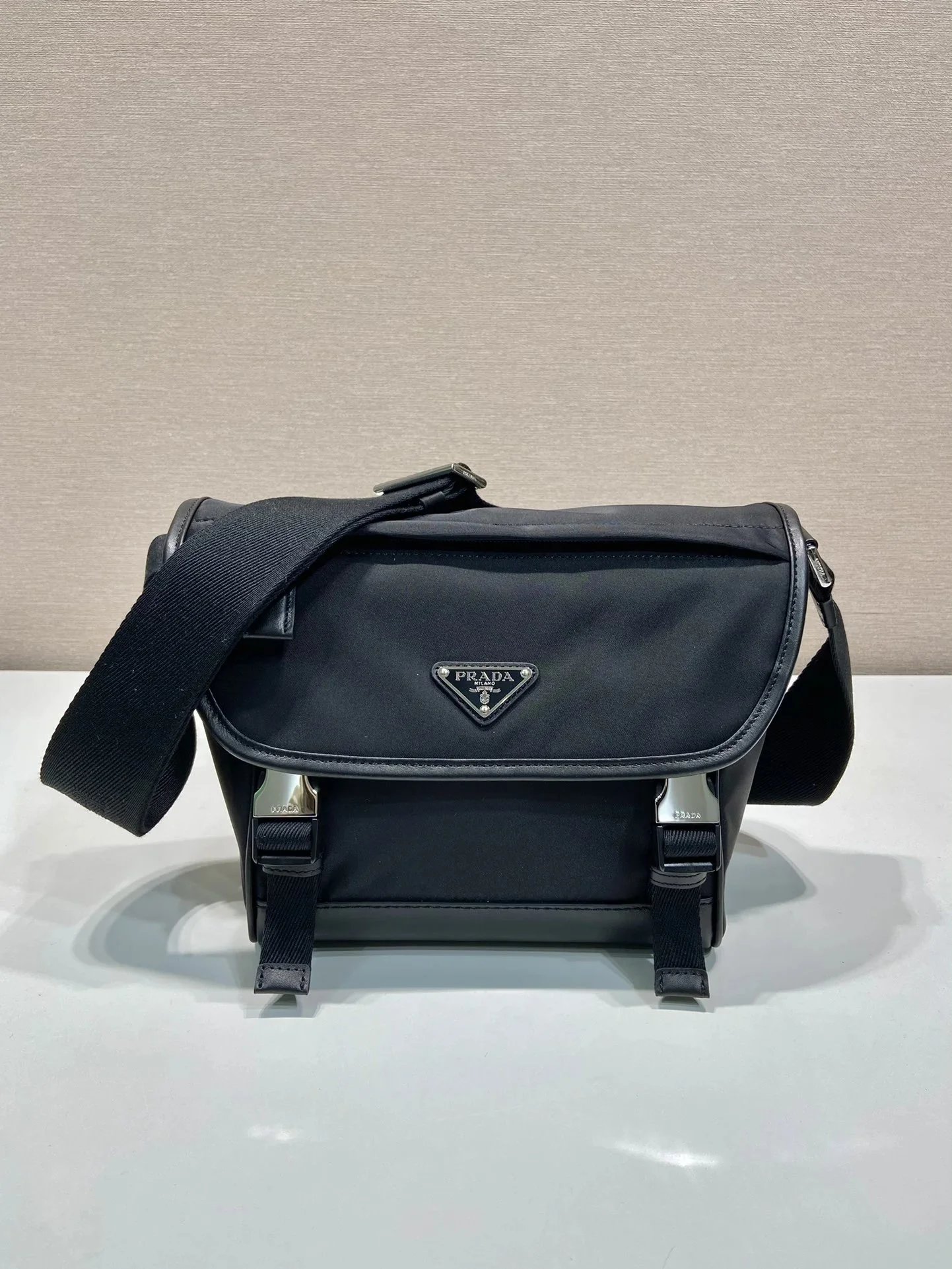 P520A-2VD066-2 Black Buckle-Flap Crossbody Bag - Superbuy spreadsheet - 150110