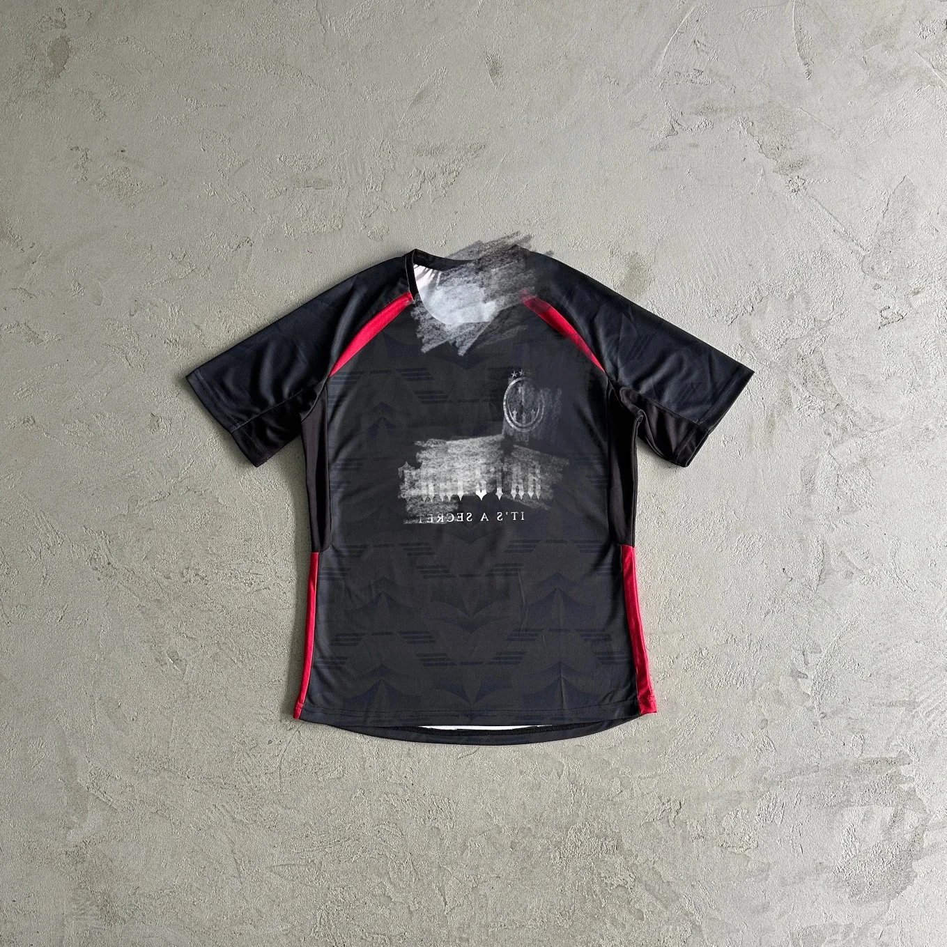 Black Red-Trim Short-Sleeve Football Jersey - Jersey Spreadsheet, Jersey List, Football Finds, Sportswear Finds, Jersey Finds