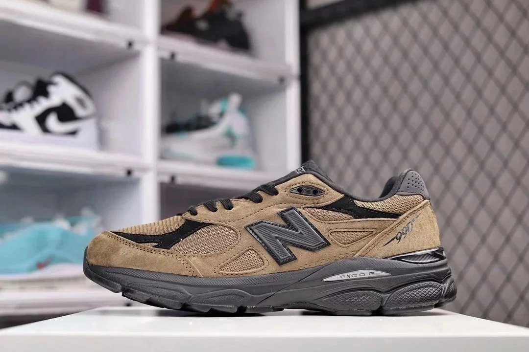 New Balance M990JJ3 Brown