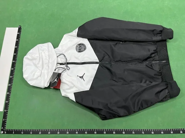 Adidas Jackets Hooded monogram windbreaker with contrast striped sleeves product detail image 17
