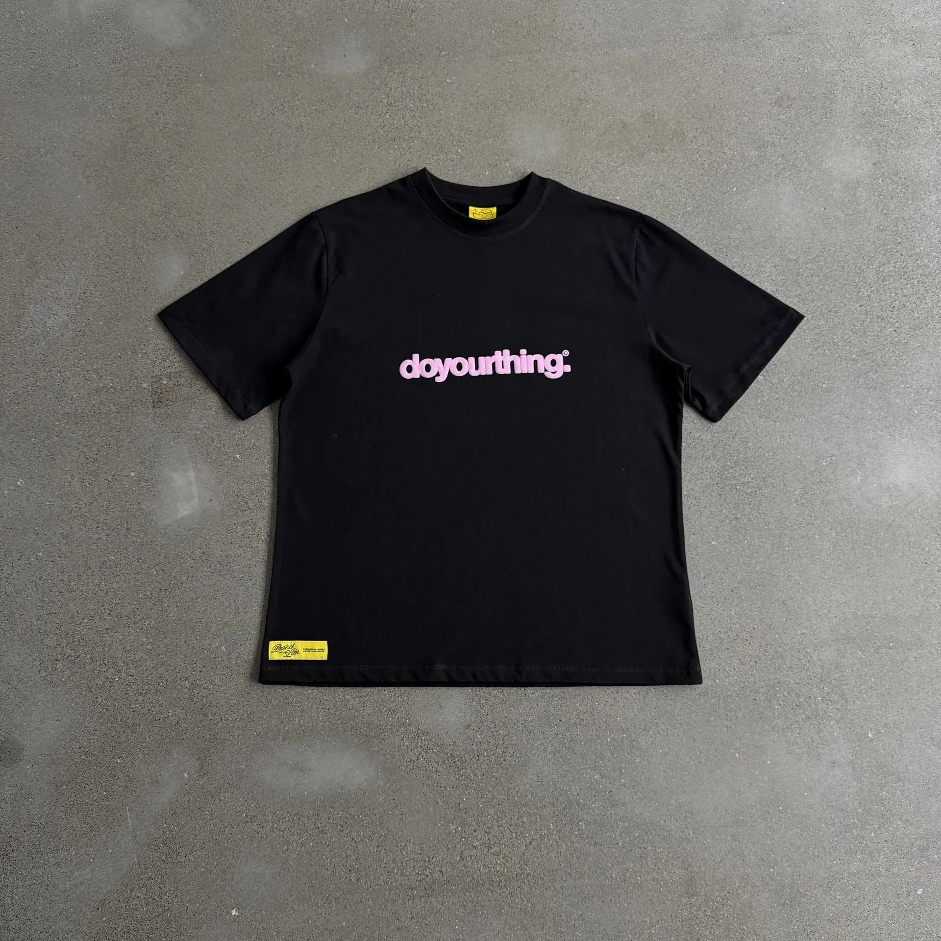 R11 Pink Letters/Black
