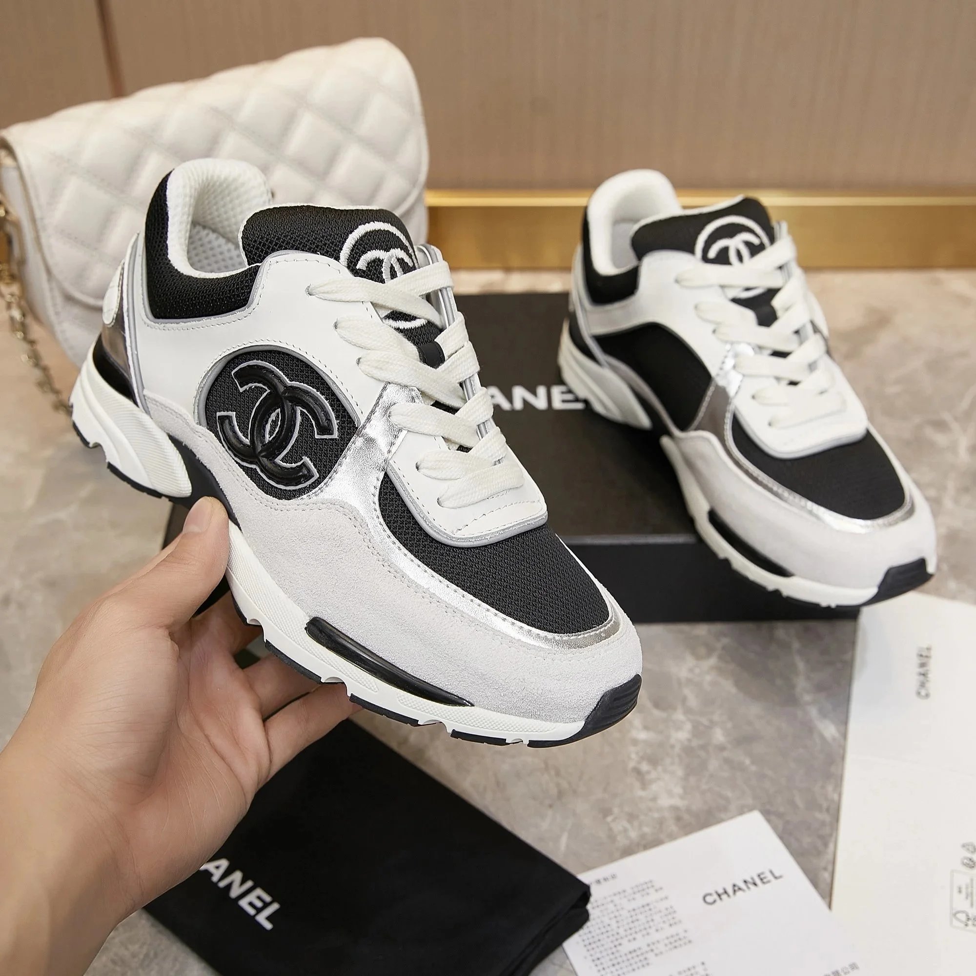 TOP经典时尚潮流休闲运动鞋高品质WhatsApp86 13400682077httpstmewer3697 8