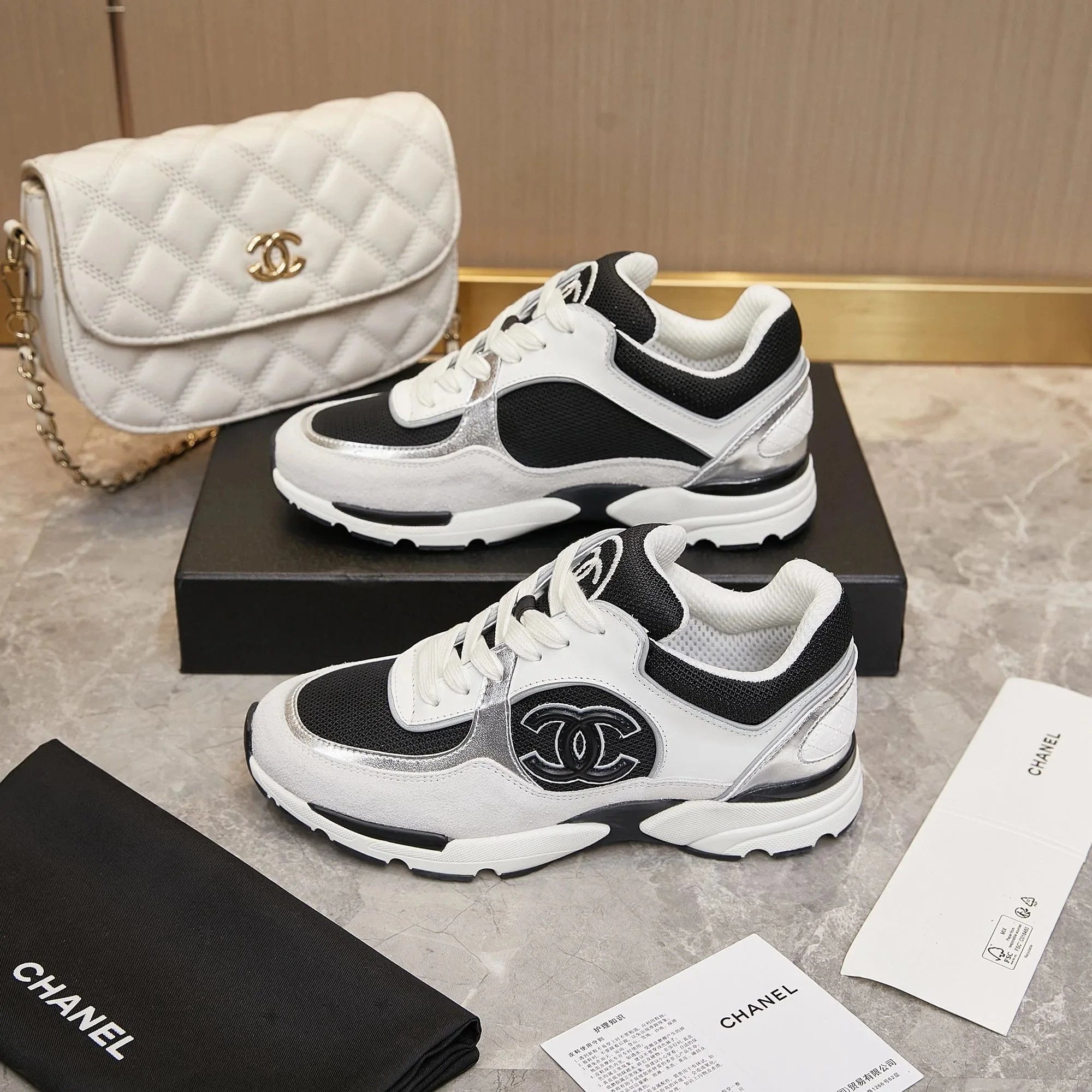 TOP经典时尚潮流休闲运动鞋高品质WhatsApp86 13400682077httpstmewer3697 9