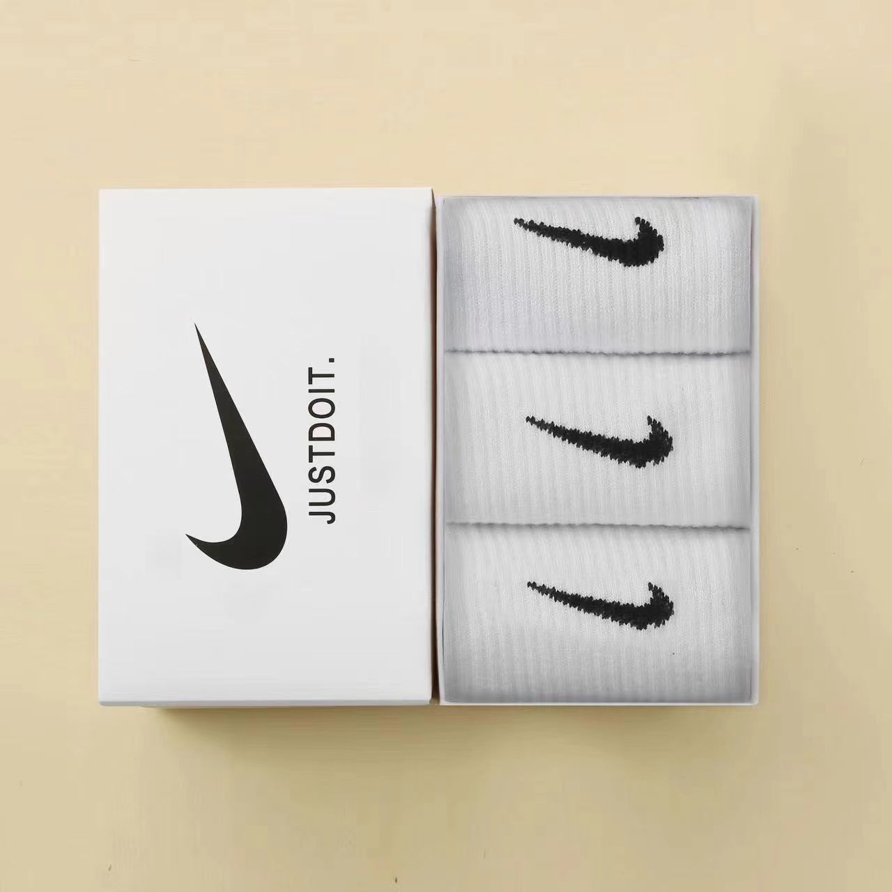 3 pairs [white+white+white]
