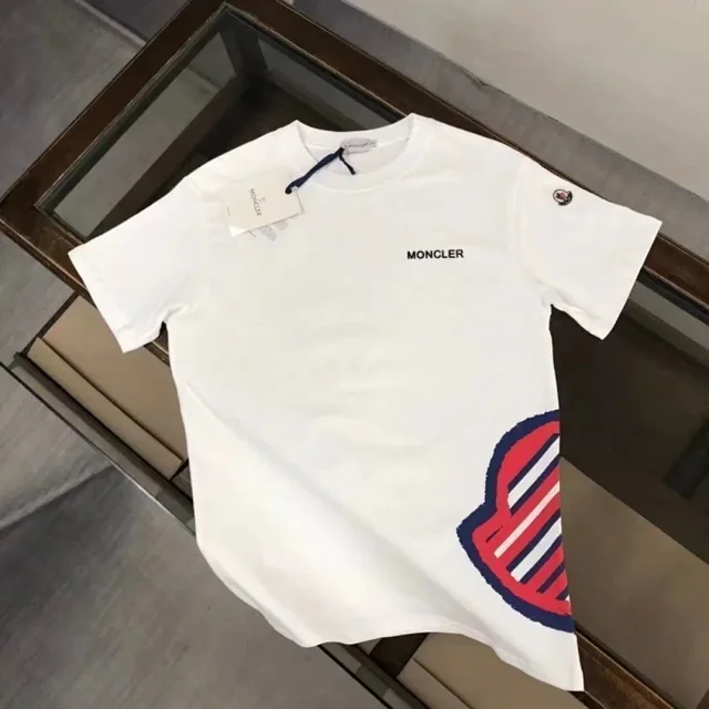 Moncler T-Shirts Short-Sleeve Logo Graphic T-Shirt product detail image 2