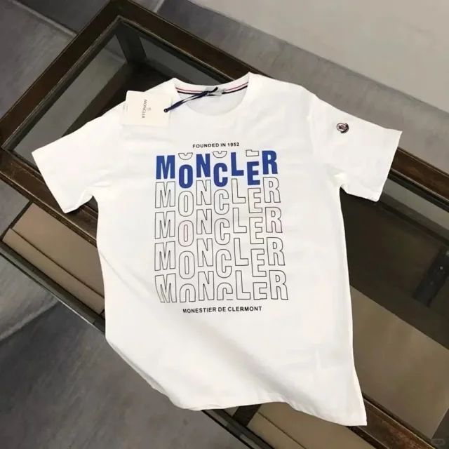 Moncler T-Shirts Short-Sleeve Logo Graphic T-Shirt product detail image 5