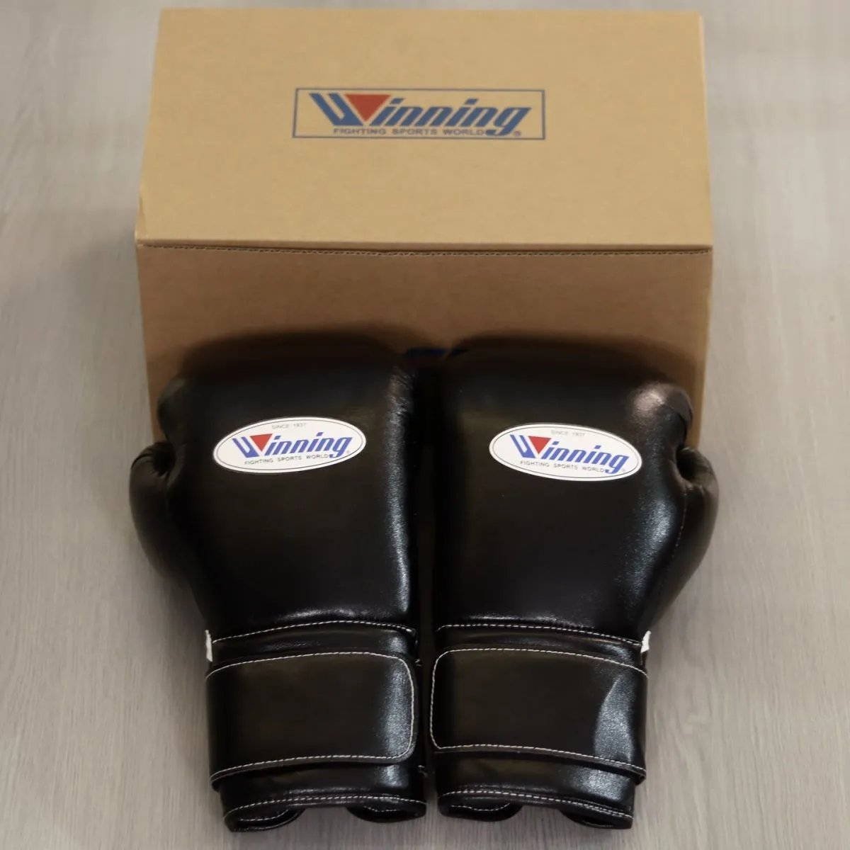 Black (Velcro)