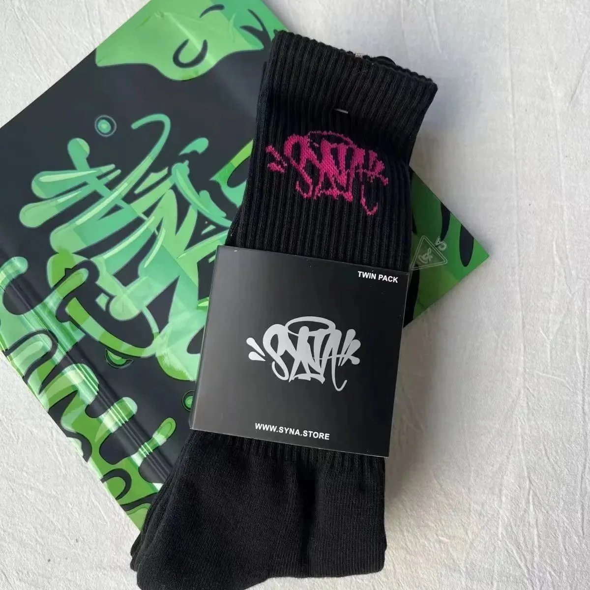 Syna Black Pink Socks