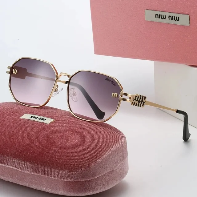 Miu Eyewear Logo-Temple Sunglasses product detail image 8