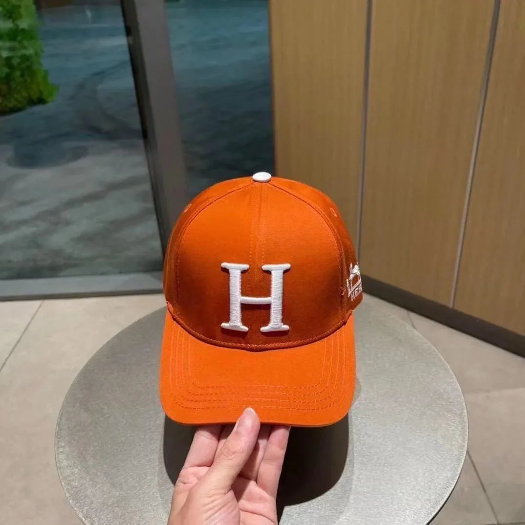 Hermès Embroidered H Logo Baseball Cap product photo 2