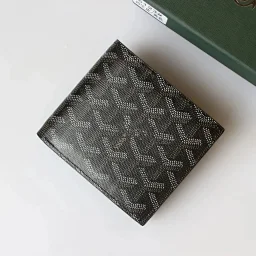 thumbnail for Stylish, sophisticated, simple card holder