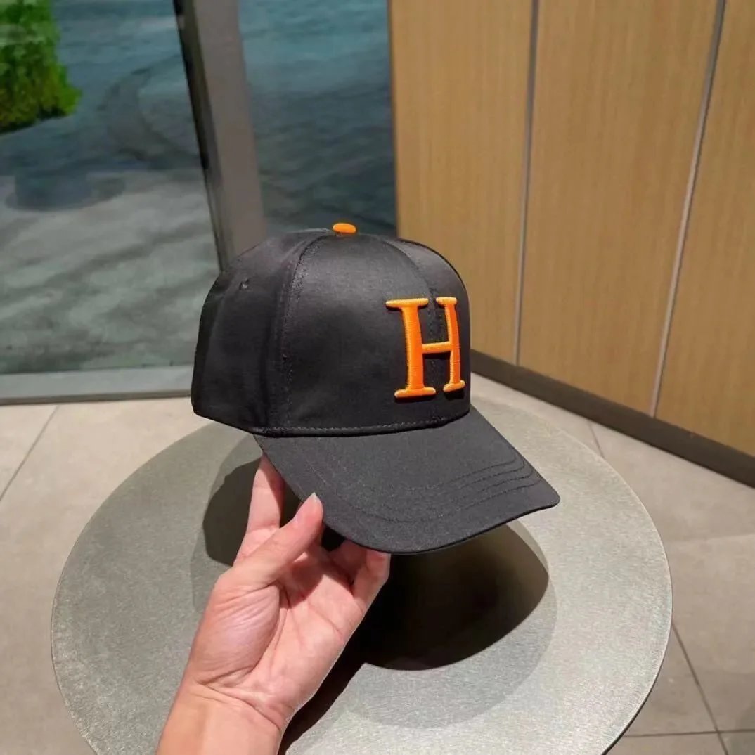 Hermès Embroidered H Logo Baseball Cap product photo 4