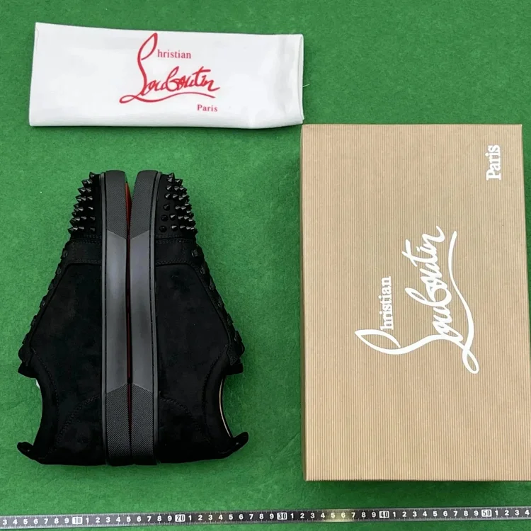 Louis Junior Spikes