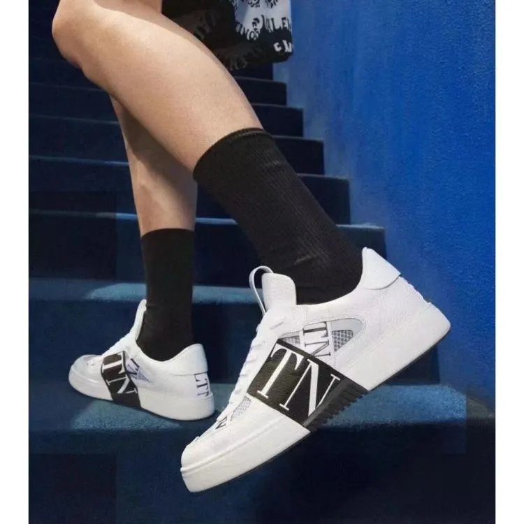 IV 小白鞋 7