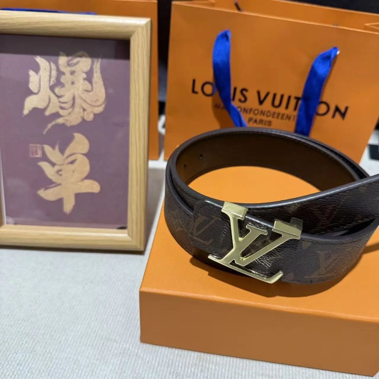 IV  牛仔裤WhatsApp852 46337938 5