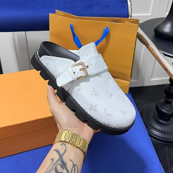 LV slippers: seller detail photo 4