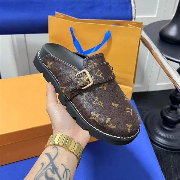 New Trendy Closed-Toe Slippers Retro Outdoor Thick-Soled Platform Buckle Casual Slip-On