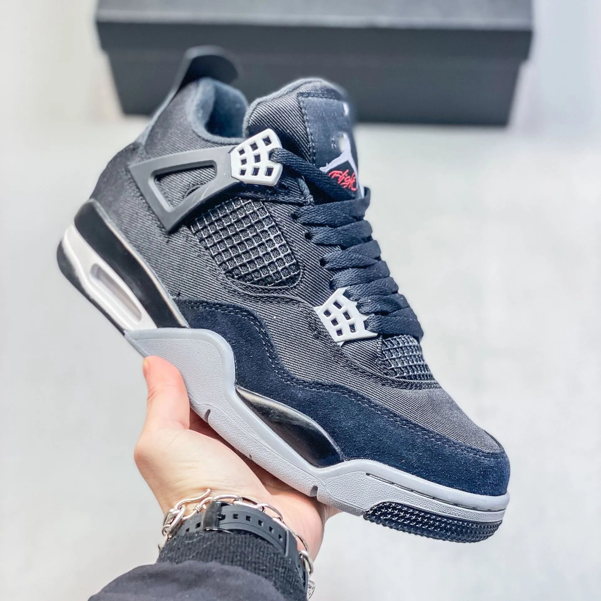 Jordan 4 Vivid Sulfur — 8 colorway — USFans Spreadsheet photo