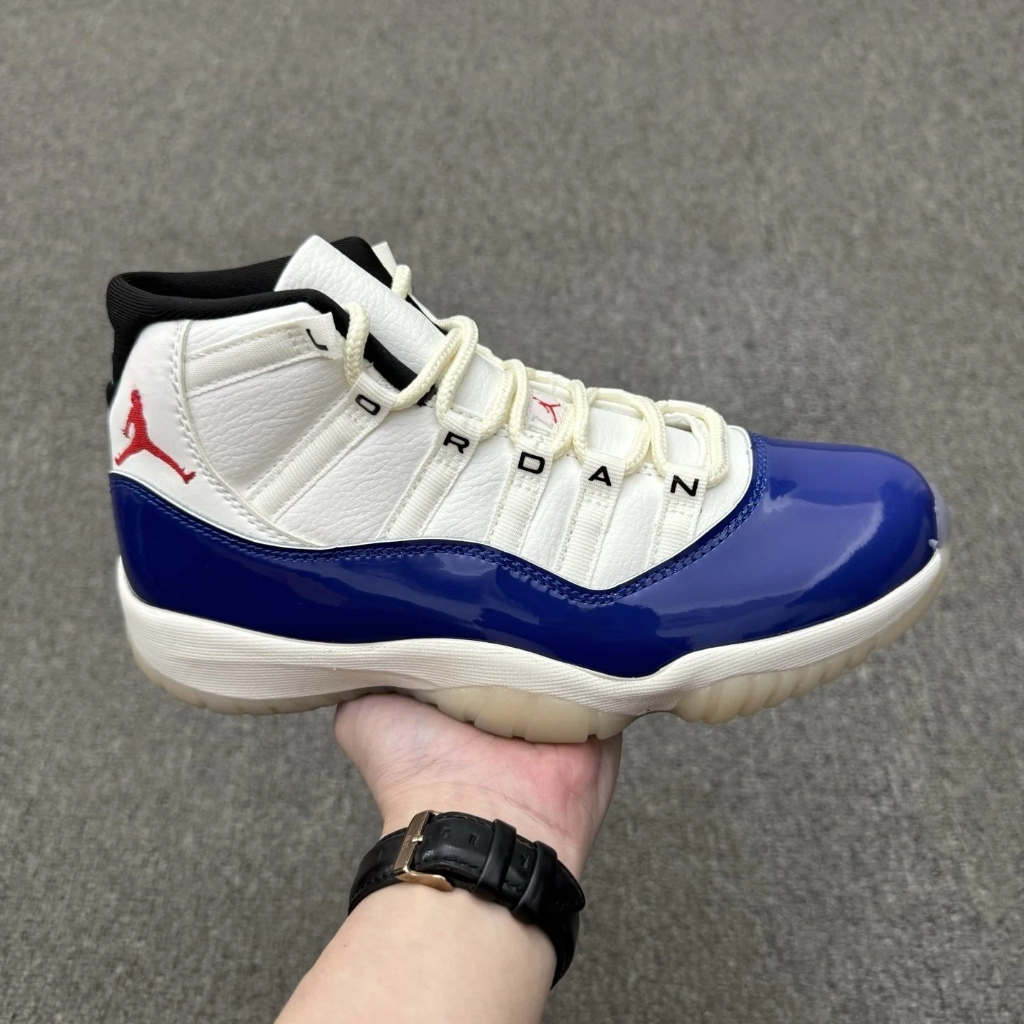 新版大学蓝红AJ9高帮篮球鞋百搭运动鞋乔9男鞋