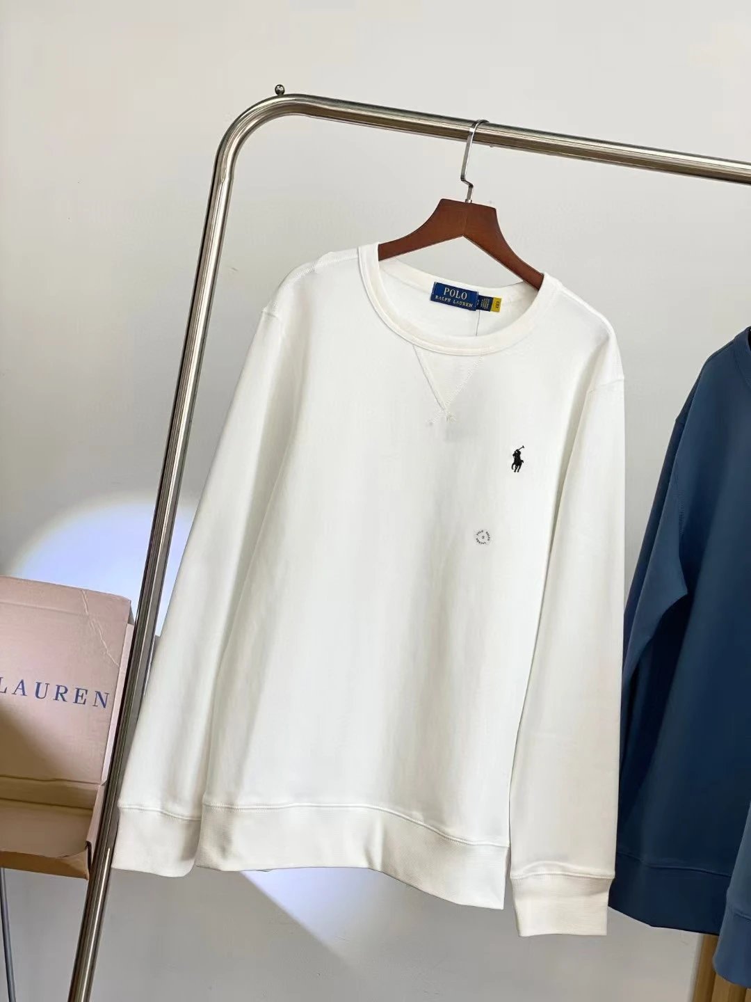 Ralph Lauren Crewneck — white colorway — USFans Spreadsheet photo