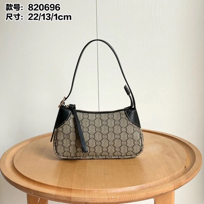Gucci GG Emblem Bag — Black mini 22*13*1 CM colorway — USFans Spreadsheet photo