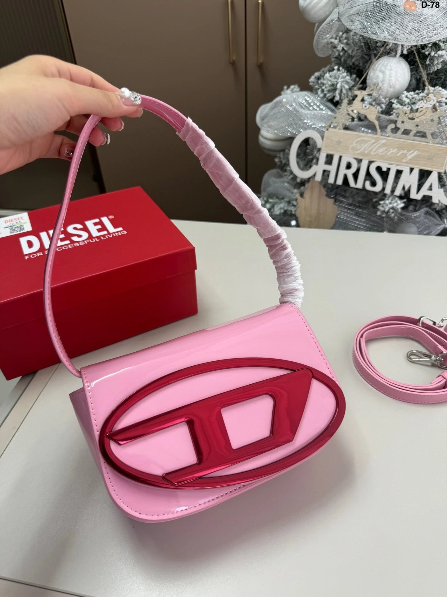 Diesel Bag — Pink colorway — USFans Spreadsheet photo