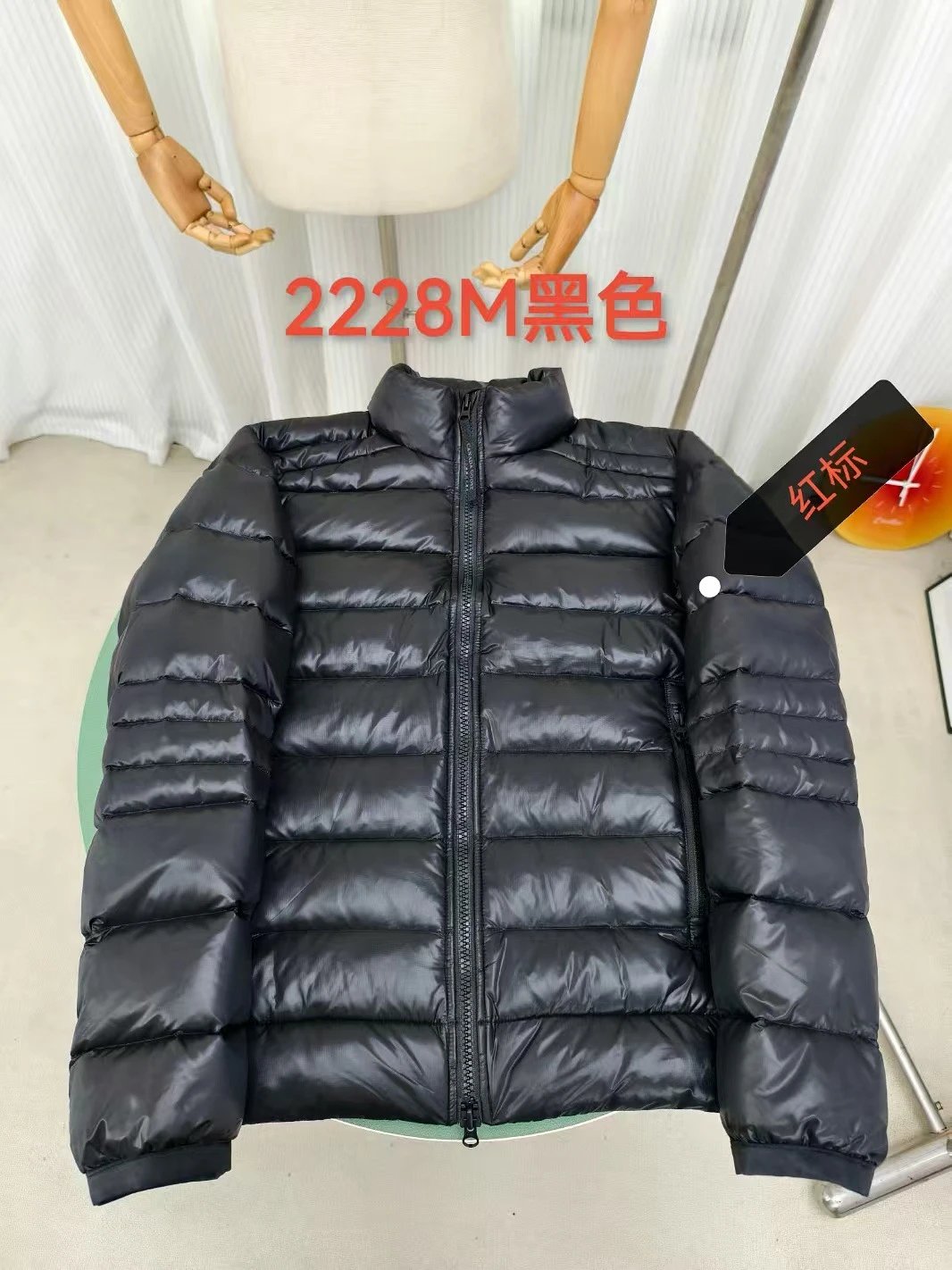Canada Goose Crofton Hoodie — 2228 Black with a red label colorway — USFans Spreadsheet photo