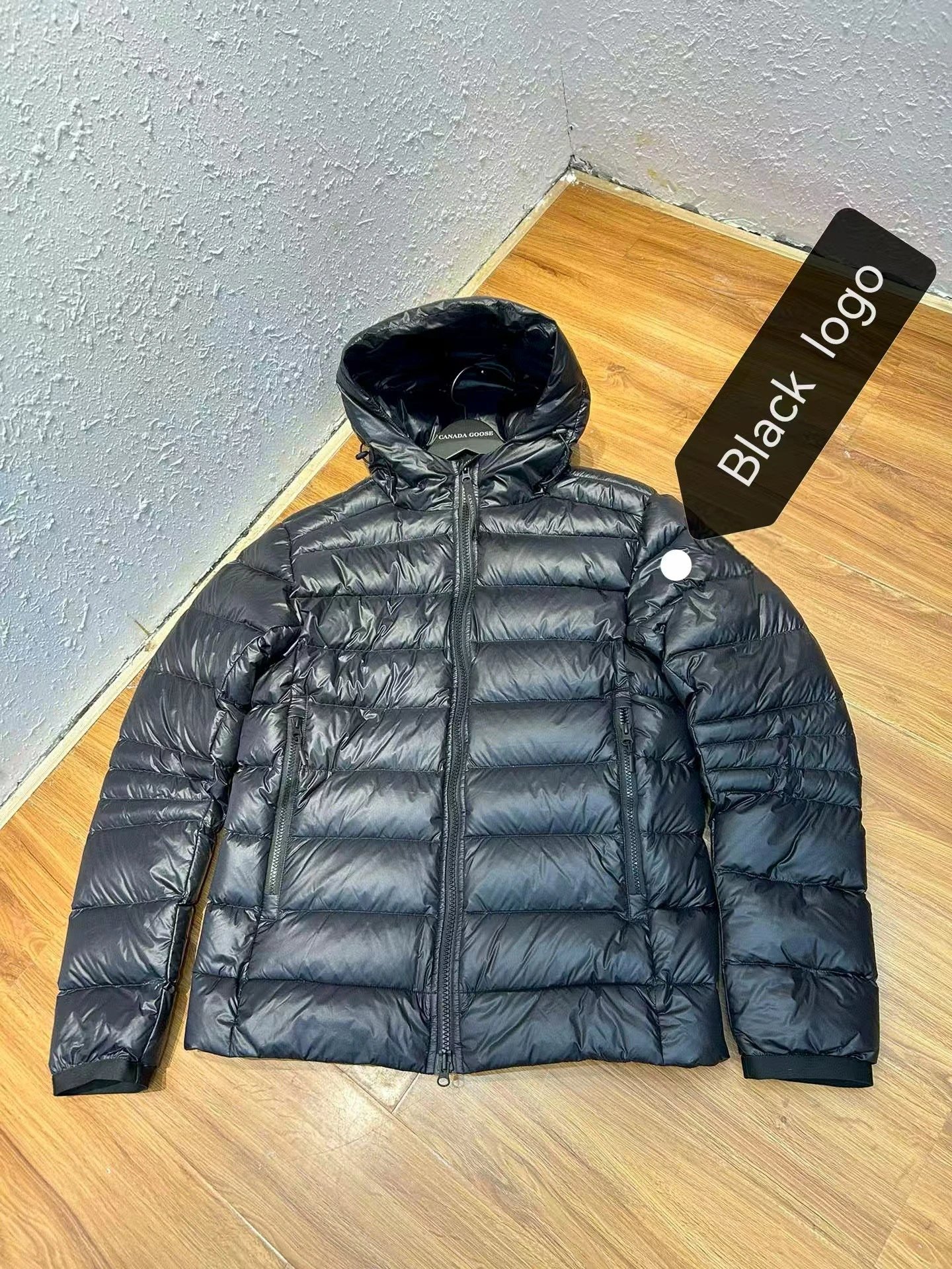 Canada Goose Crofton Hoodie — 2227 Black black label colorway — USFans Spreadsheet photo