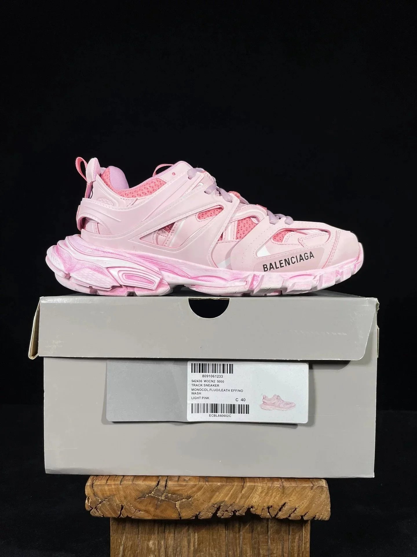 Balenciaga Track Sneakers — Three generations of light red old 25000 colorway — USFans Spreadsheet photo