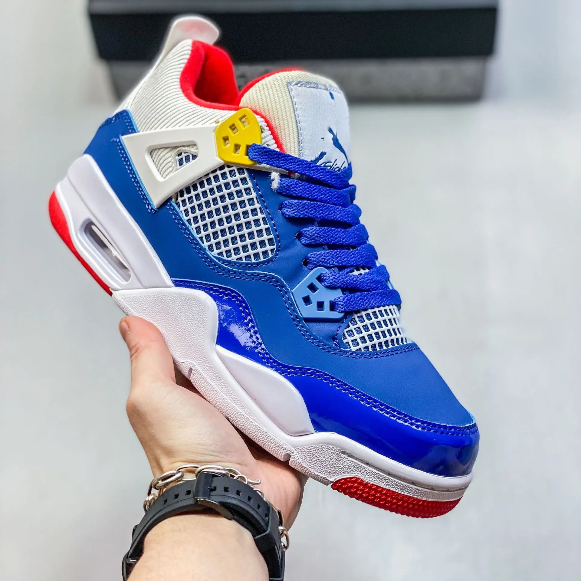 Jordan 4 Vivid Sulfur — 19 colorway — USFans Spreadsheet photo