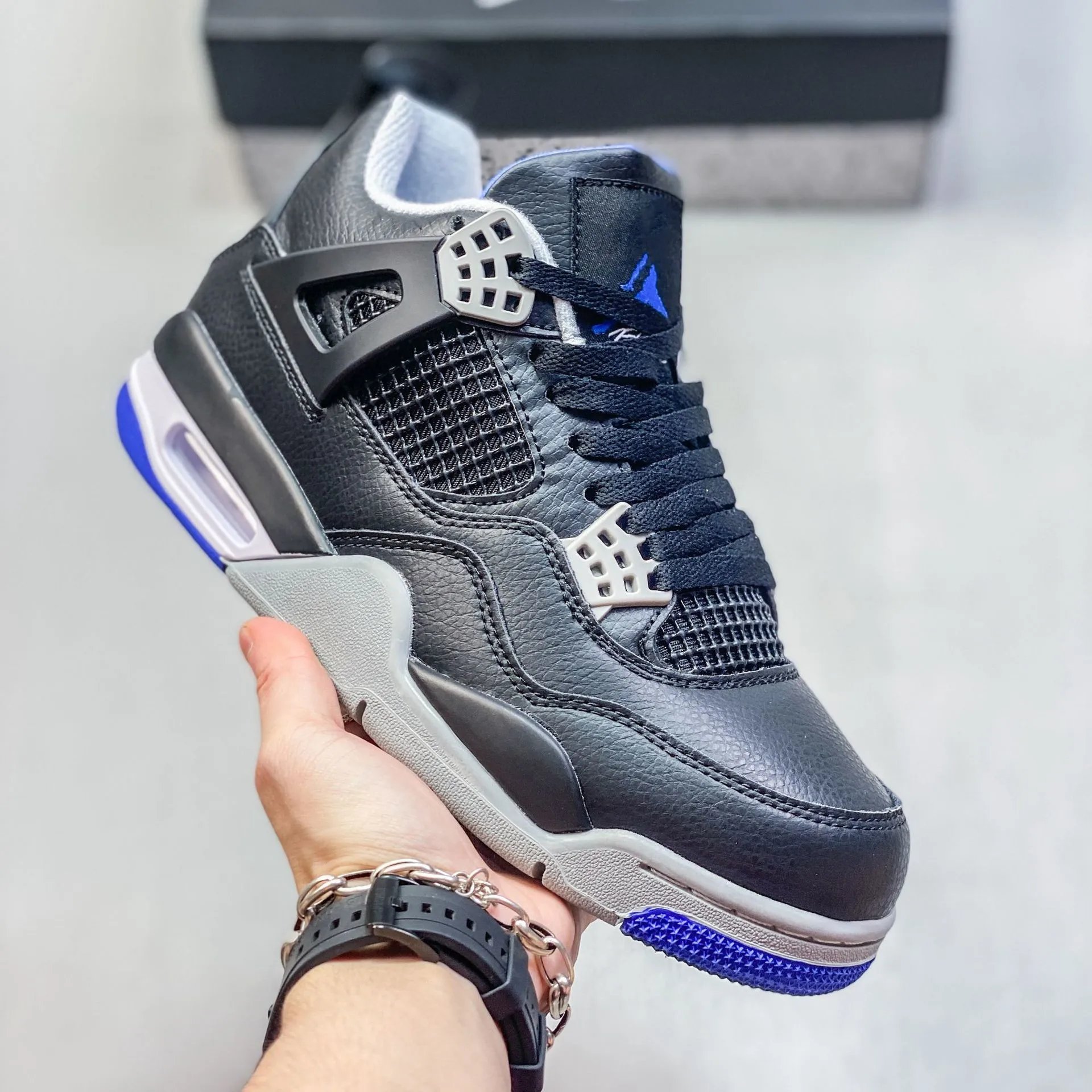 Jordan 4 Vivid Sulfur — 14 colorway — USFans Spreadsheet photo