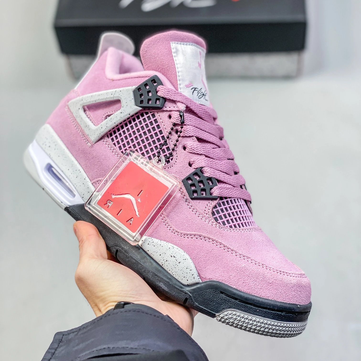 Jordan 4 Vivid Sulfur — 17 colorway — USFans Spreadsheet photo