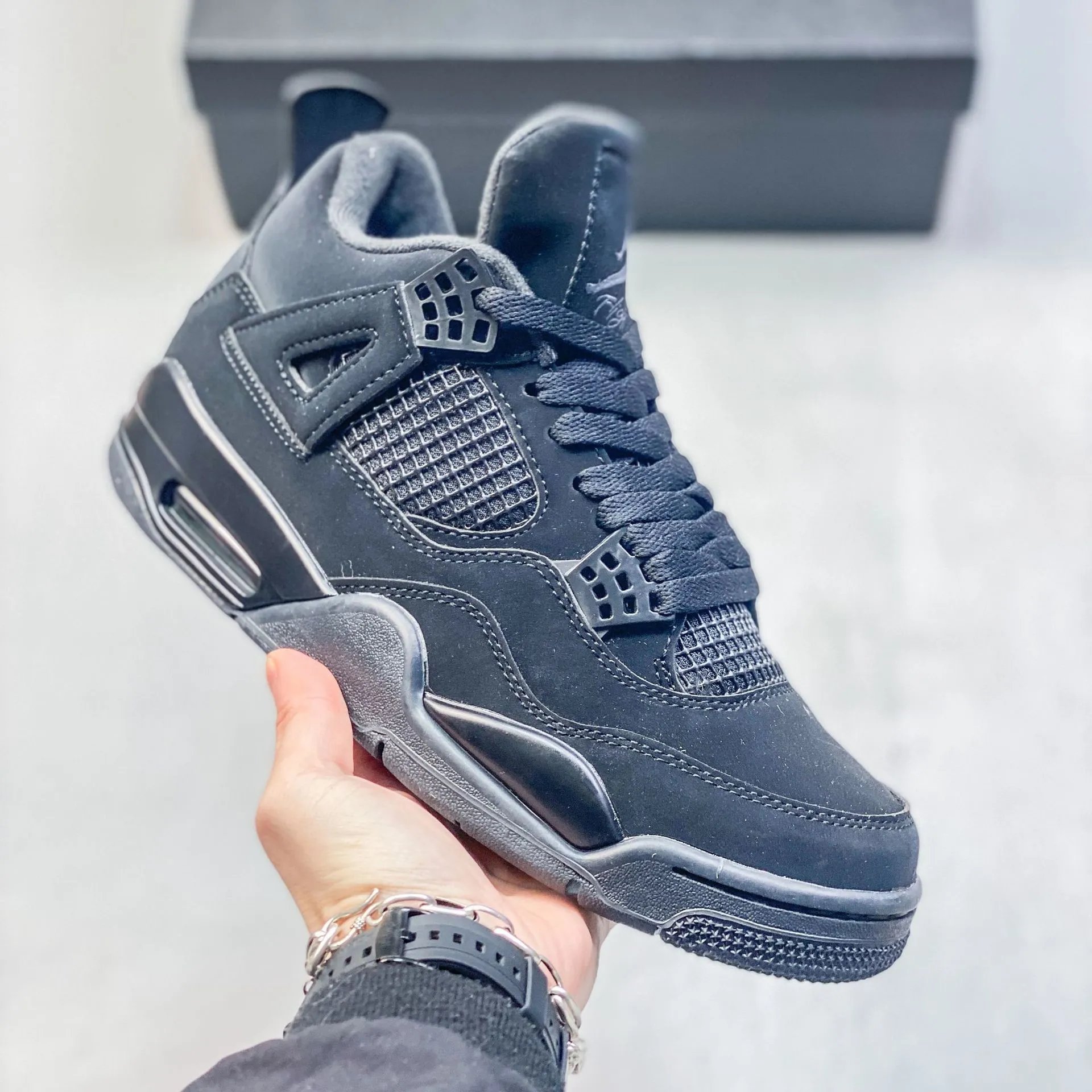 Jordan 4 Vivid Sulfur — 13 colorway — USFans Spreadsheet photo
