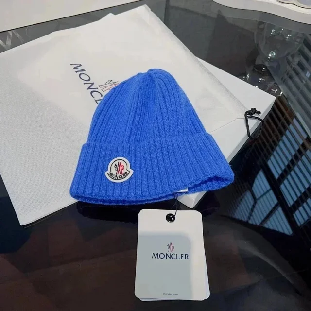 Moncler Hats Rib-Knit Cuffed Beanie product detail image 11