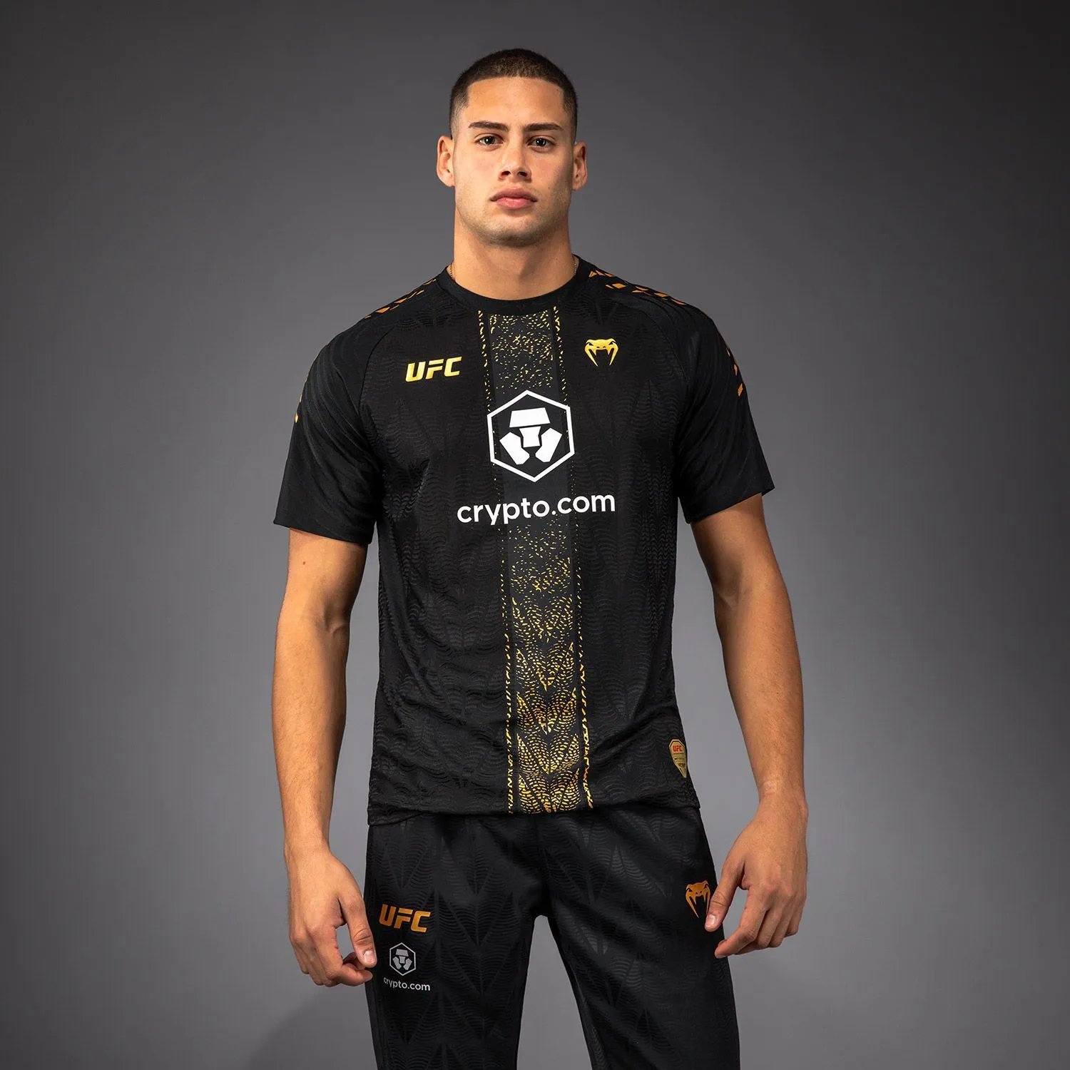 Venum T-Shirts Short-Sleeve UFC Fight Shirt — 1-Black/gold short-sleeved