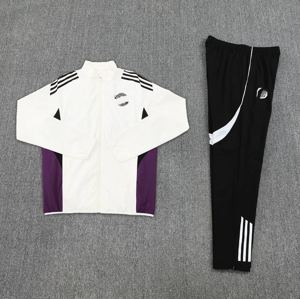 25 Manchester United White Windbreaker Set