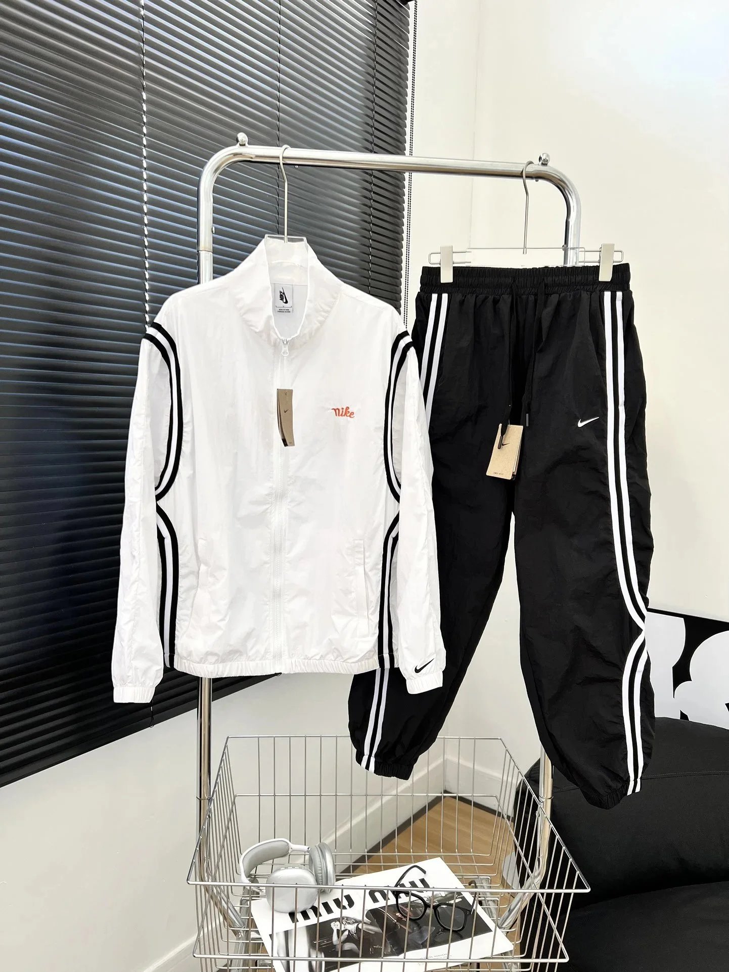 Nike Track Jacket and Pants Se