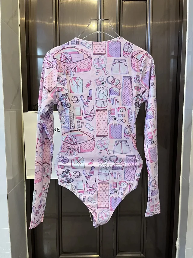 Louis Vuitton Swimwear Logo Print product detail image 18