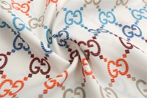 Gucci Rabbit Print Camp Shirt Red Blue Multicolor - 11
