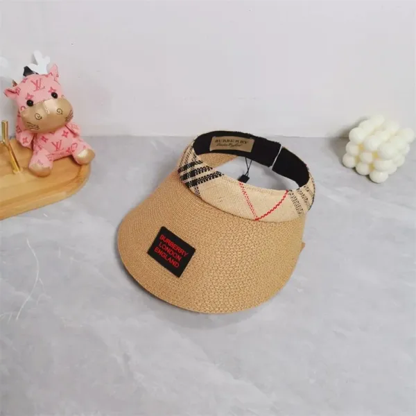 Burberry Vintage Check Bucket Hat Beige Multicolor - 18