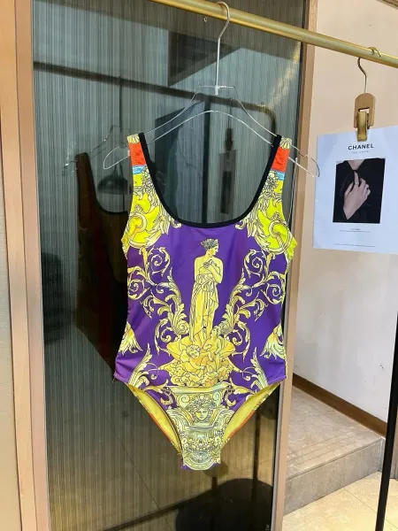 Versace Medusa Urn Print Long-Sleeve Bodysuit Lilac - 42