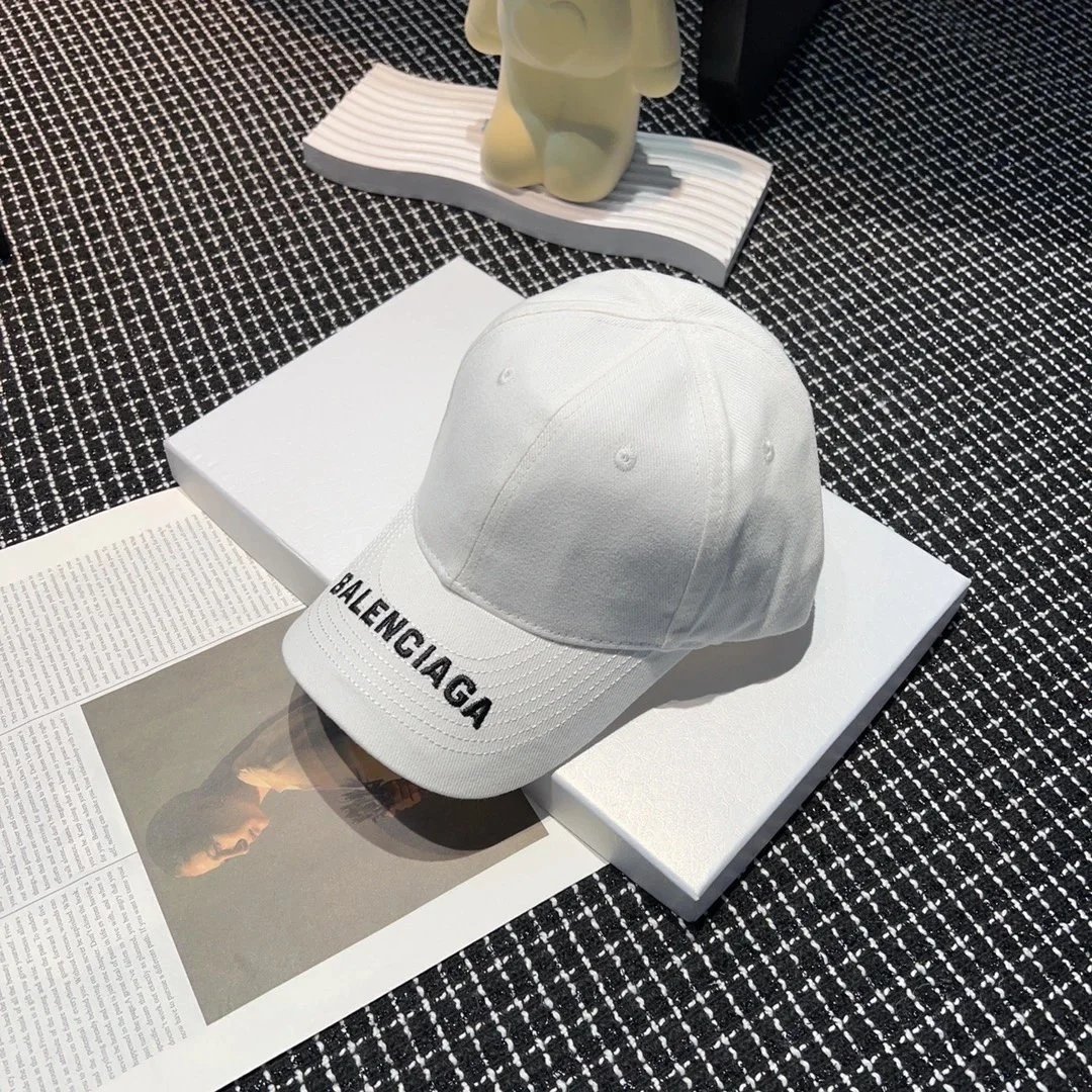 Burberry Classic Check Baseball Cap Beige - 35