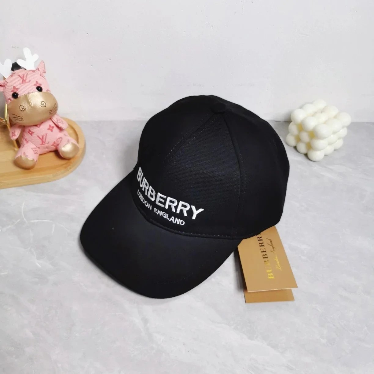 Burberry Logo-Embroidered Black Baseball Cap - 19