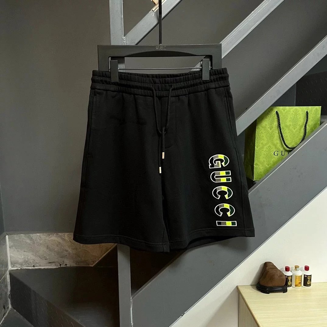 Gucci Logo-Print Black Sweat Shorts - 16
