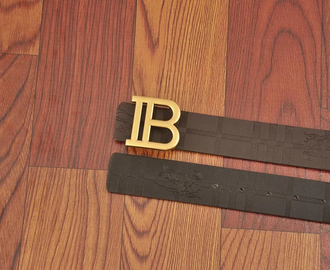 Burberry Check-Print Leather Belt with Gold-Tone B Buckle Gray - 7